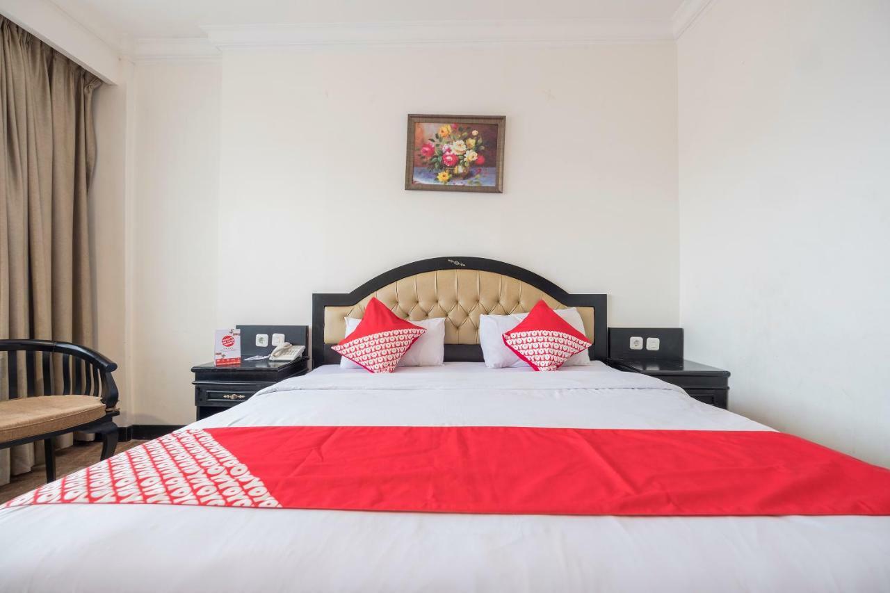 Hotel Sutomo Макасар Экстерьер фото