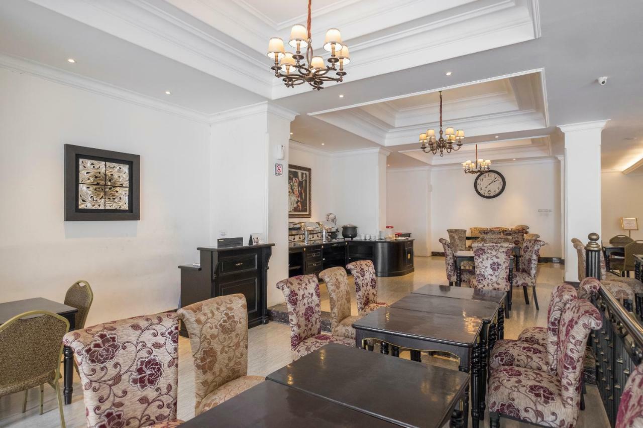 Hotel Sutomo Макасар Экстерьер фото