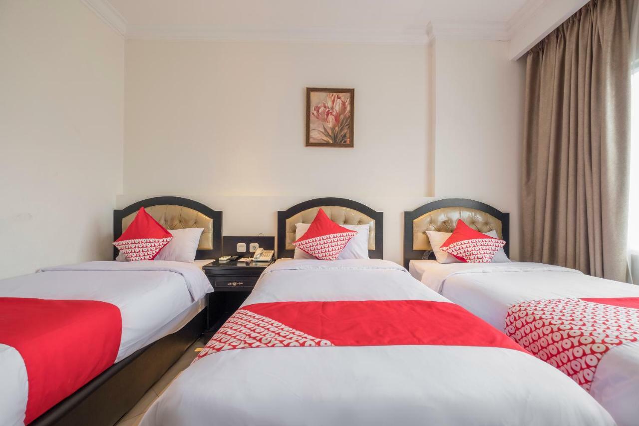 Hotel Sutomo Макасар Экстерьер фото