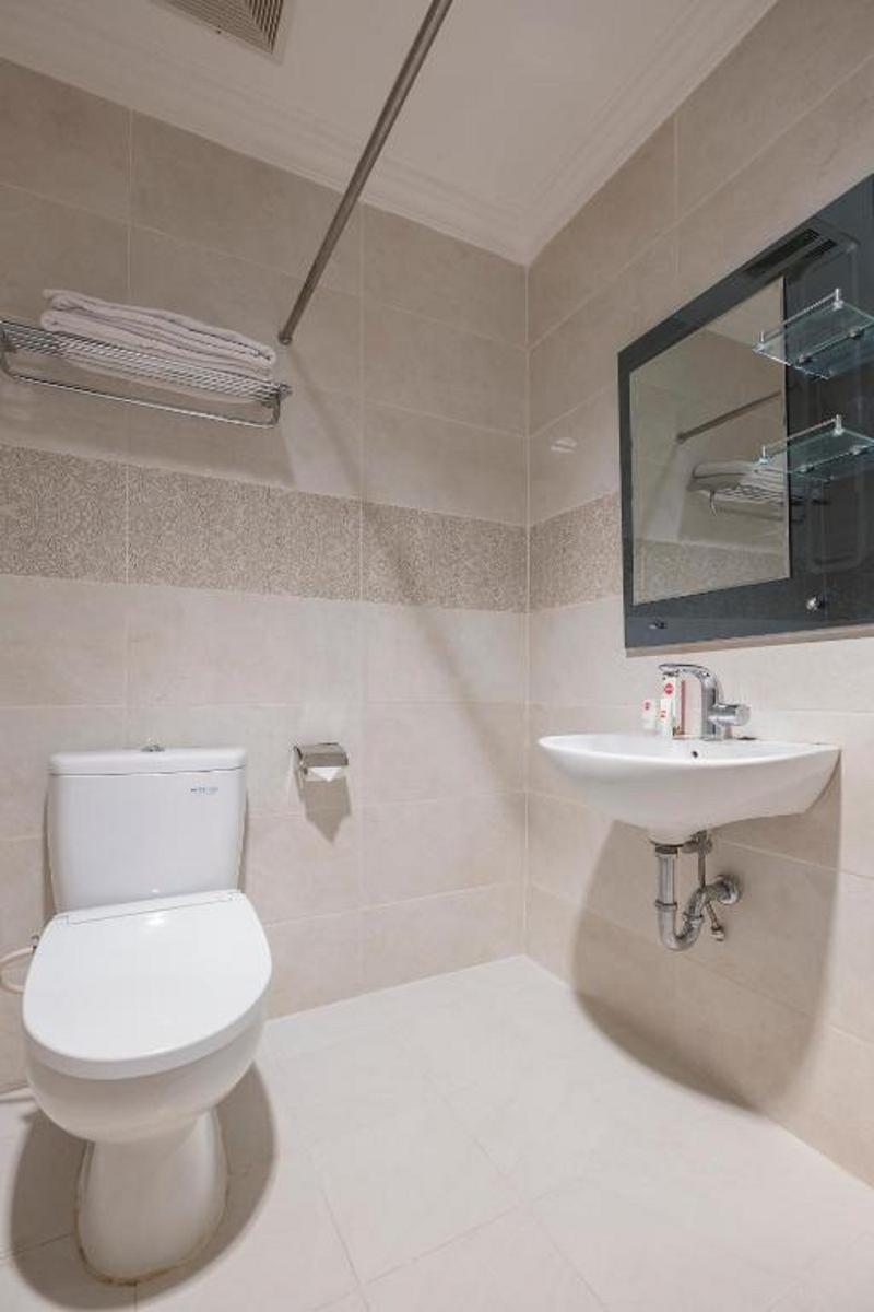 Hotel Sutomo Макасар Экстерьер фото